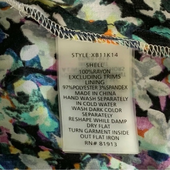 Size Large, Plenty by Tracy Reese Black and multicolored floral Jumpsuit. - Picture 6 of 13